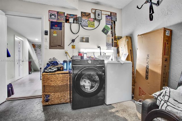 850 Sorrento Dr., Weston, FL 33326