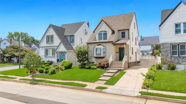232 Locust Street, Valley Stream, NY 11581