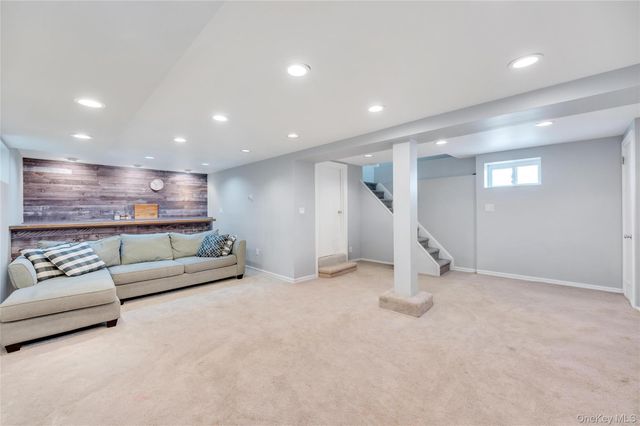 232 Locust Street, Valley Stream, NY 11581