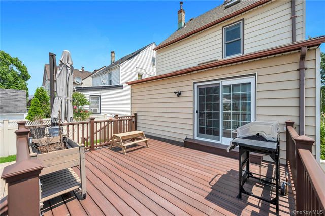 232 Locust Street, Valley Stream, NY 11581