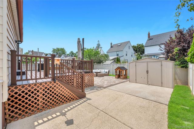 232 Locust Street, Valley Stream, NY 11581