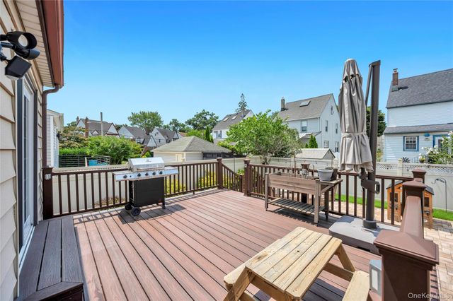 232 Locust Street, Valley Stream, NY 11581