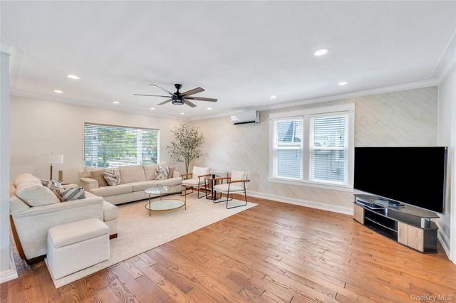 232 Locust Street, Valley Stream, NY 11581