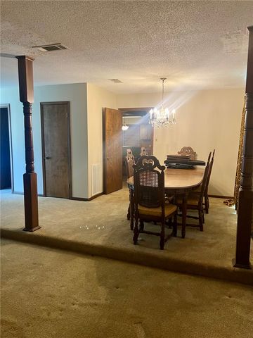 901 Calvert Street, Hearne, TX 77859