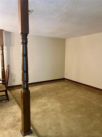 901 Calvert Street, Hearne, TX 77859