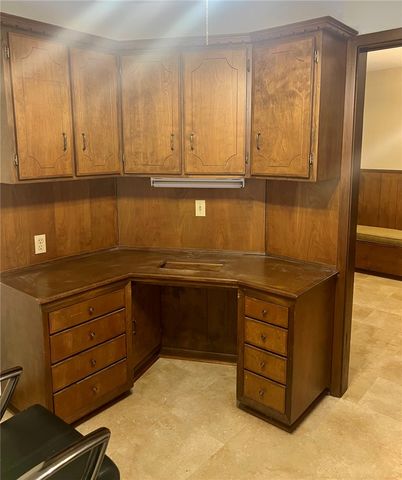 901 Calvert Street, Hearne, TX 77859