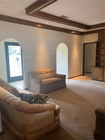 901 Calvert Street, Hearne, TX 77859