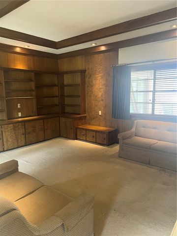 901 Calvert Street, Hearne, TX 77859