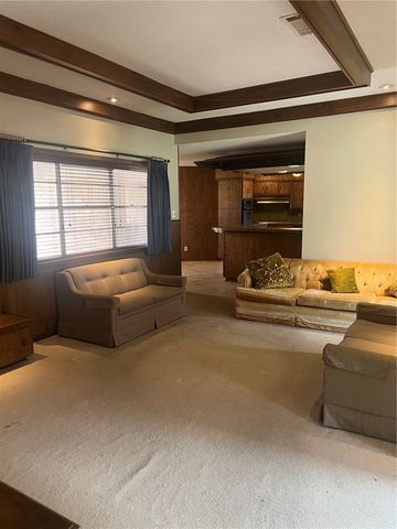 901 Calvert Street, Hearne, TX 77859