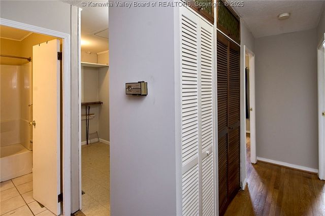 105 Sunny Brook Drive, St Albans, WV 25177