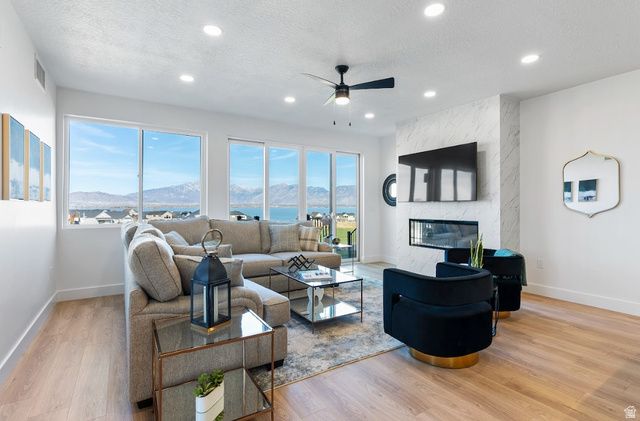 88 E WATSON DR, Saratoga Springs, UT 84045