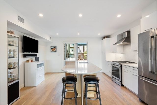 288 Marginal St 4, Boston, MA 02128