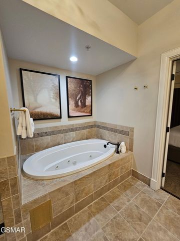 212 Dollywood Lane, Pigeon Forge, TN 37863