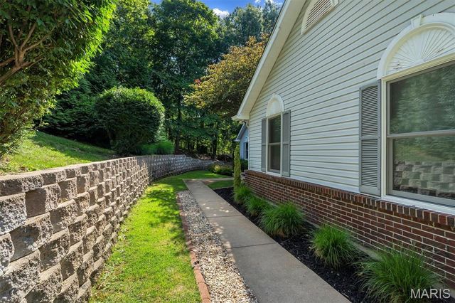 56 High Trails Drive, Eureka, MO 63025