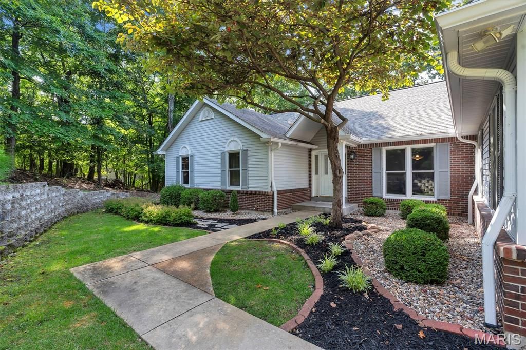 56 High Trails Drive, Eureka, MO 63025