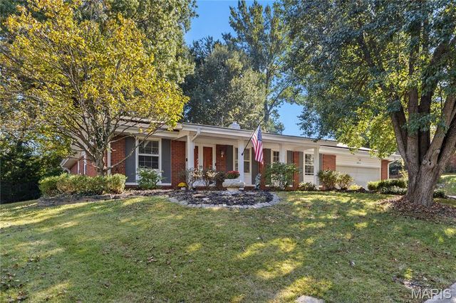 4811 Blu Fountain Drive, Godfrey, IL 62035