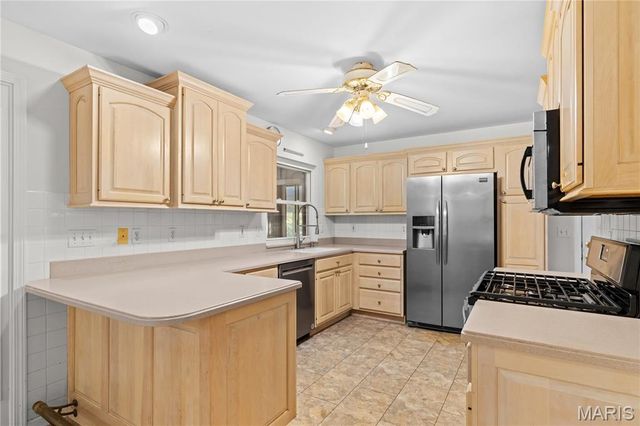4811 Blu Fountain Drive, Godfrey, IL 62035