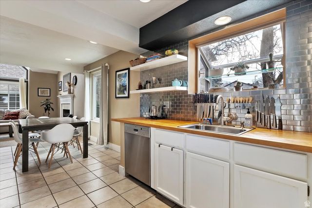 6924 S HILLSIDE VILLAGE CIR, Cottonwood Heights, UT 84121