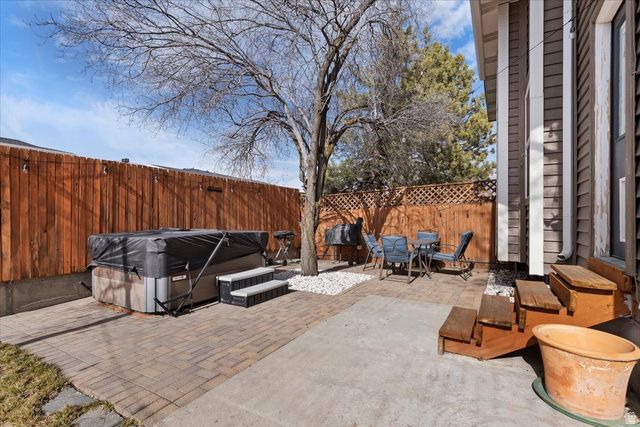 6924 S HILLSIDE VILLAGE CIR, Cottonwood Heights, UT 84121