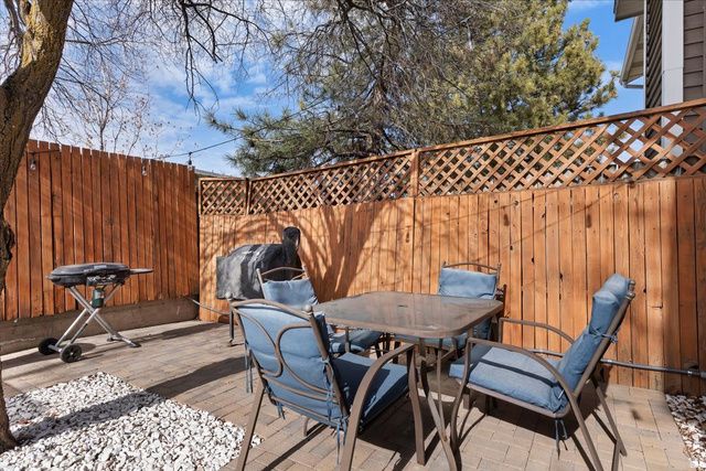 6924 S HILLSIDE VILLAGE CIR, Cottonwood Heights, UT 84121