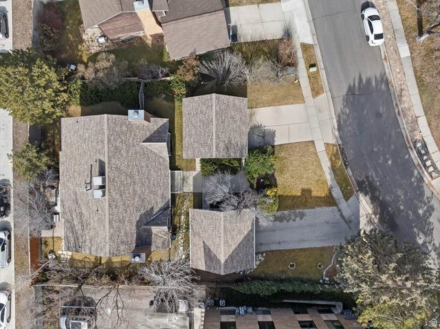 6924 S HILLSIDE VILLAGE CIR, Cottonwood Heights, UT 84121
