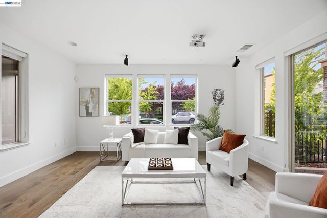 1600 Lexington Ln, Pleasanton, CA 94566