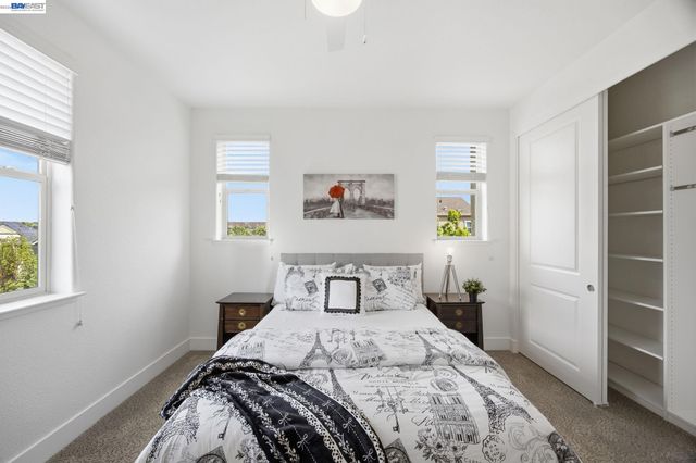 1600 Lexington Ln, Pleasanton, CA 94566