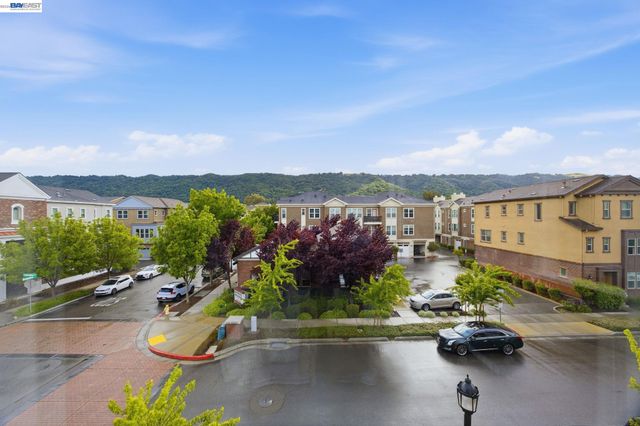1600 Lexington Ln, Pleasanton, CA 94566