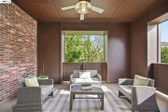 1600 Lexington Ln, Pleasanton, CA 94566
