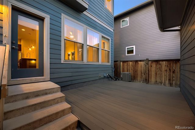 10080 E 59th Drive, Denver, CO 80238