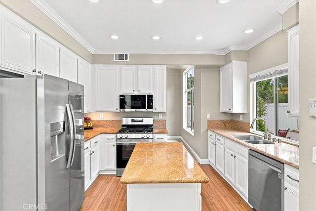 3319 Willow Park, Corona, CA 92881