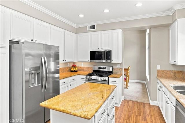 3319 Willow Park, Corona, CA 92881