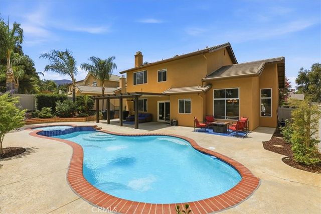 3319 Willow Park, Corona, CA 92881