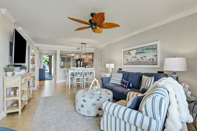 4440 NE Sandpebble Trace 104, Stuart, FL 34996