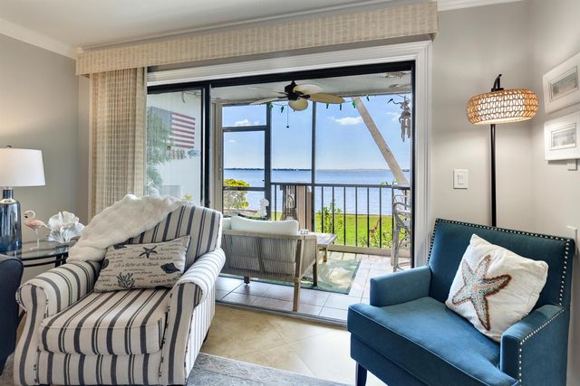 4440 NE Sandpebble Trace 104, Stuart, FL 34996