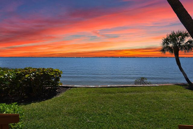 4440 NE Sandpebble Trace 104, Stuart, FL 34996