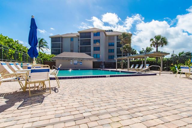 4440 NE Sandpebble Trace 104, Stuart, FL 34996