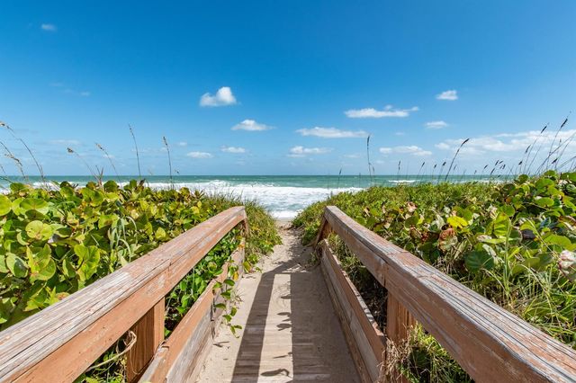 4440 NE Sandpebble Trace 104, Stuart, FL 34996