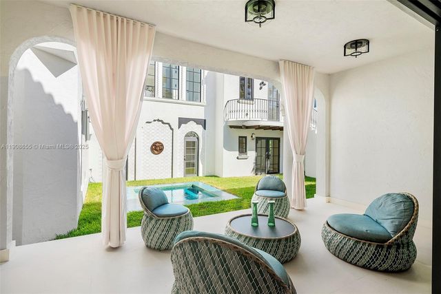 601 NE 56th St, Miami, FL 33137