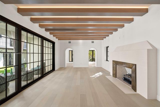 601 NE 56th St, Miami, FL 33137