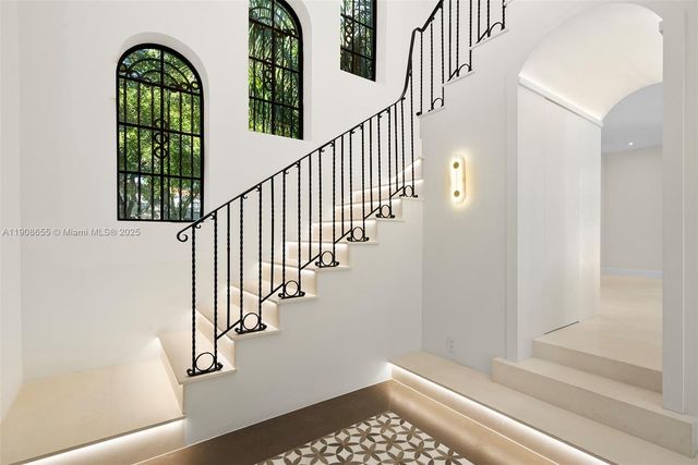 601 NE 56th St, Miami, FL 33137