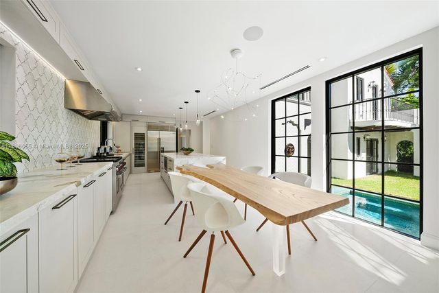 601 NE 56th St, Miami, FL 33137