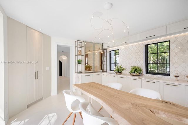 601 NE 56th St, Miami, FL 33137