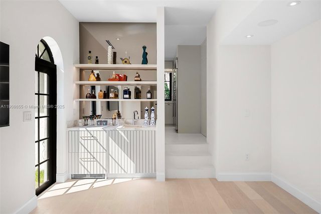 601 NE 56th St, Miami, FL 33137