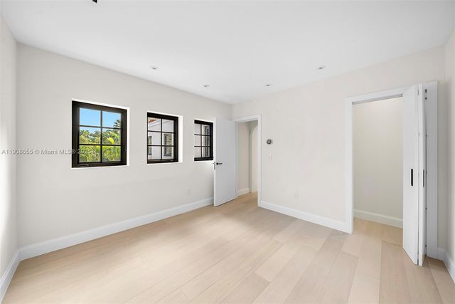 601 NE 56th St, Miami, FL 33137