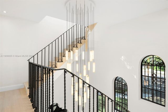 601 NE 56th St, Miami, FL 33137