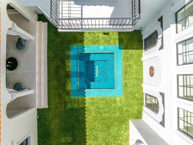 601 NE 56th St, Miami, FL 33137