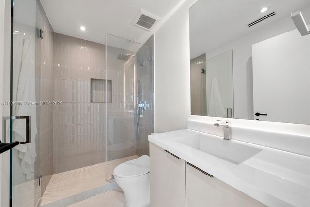 601 NE 56th St, Miami, FL 33137