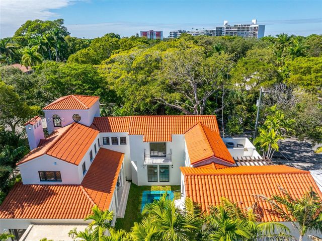 601 NE 56th St, Miami, FL 33137