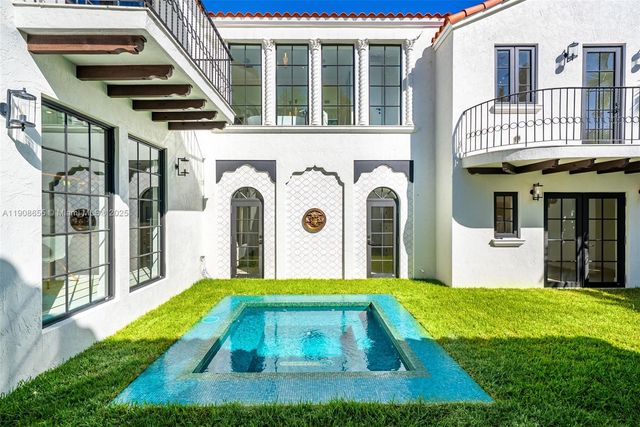 601 NE 56th St, Miami, FL 33137